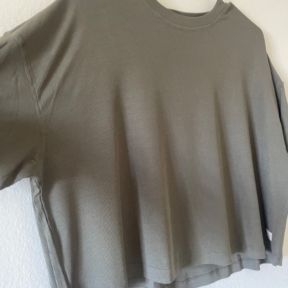 Vuori cove crop woman’s short sleeve crewneck T-shirt size M - Picture 6 of 13